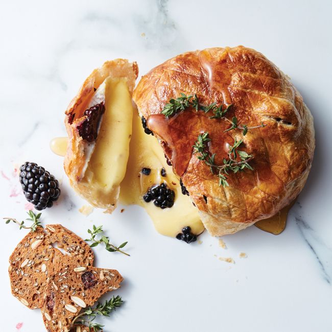 Air-Fryer Thyme & Blackberry Baked Brie