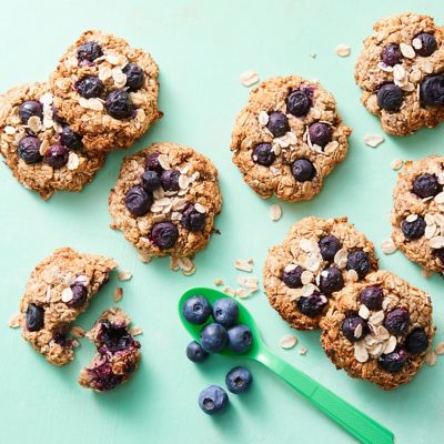 Blueberry & Cinnamon Granola Cookies