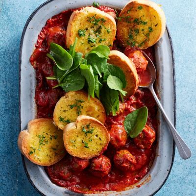 Italian Meatball & Garlic Bread Traybake