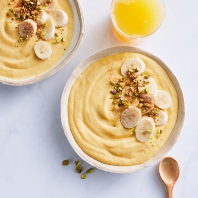 Golden Yoghurt Smoothie Bowl