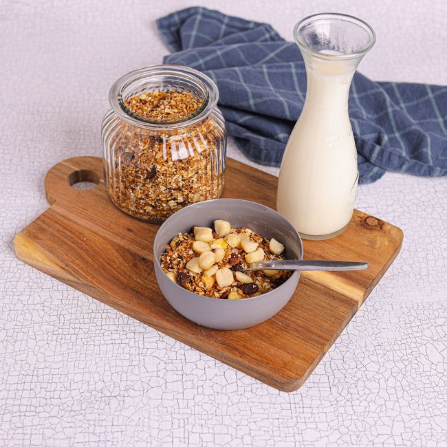 Macadamia Granola