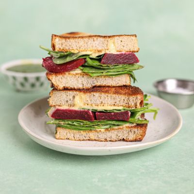 Hummus, Spinach & Beetroot Sandwich.