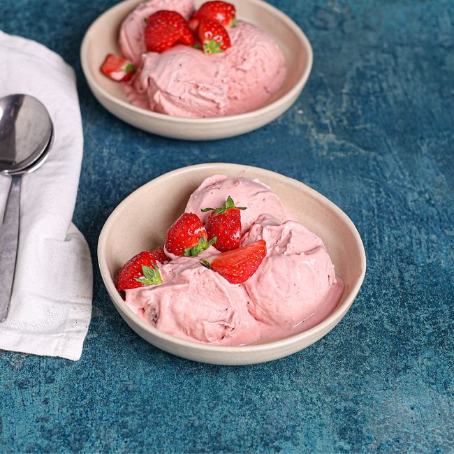Simple Strawberry Ice-Cream