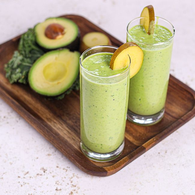 Kale, Avocado & Kiwi Smoothie.