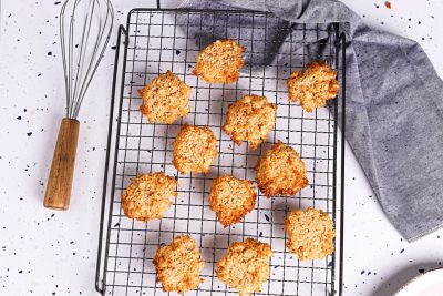 White Chocolate & Coconut Christmas Biscuits.