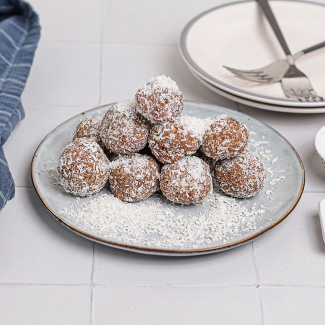 Almond, Coconut & Vanilla Bliss Balls