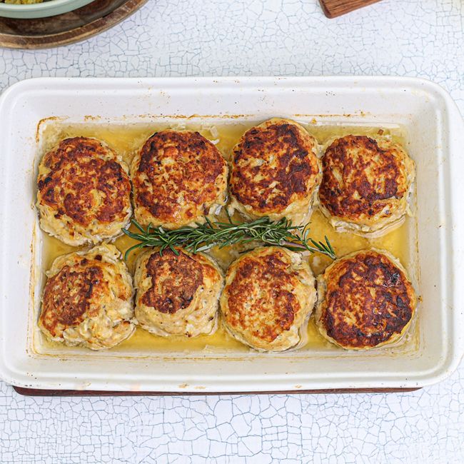 Juicy Pork Meatballs With Mashed Potatoes