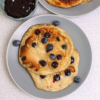 4-Ingredient Blueberry Pancakes