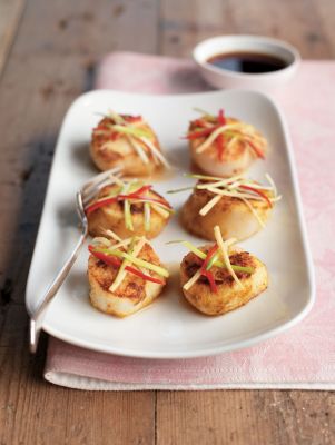 Singapore Curried Scallops