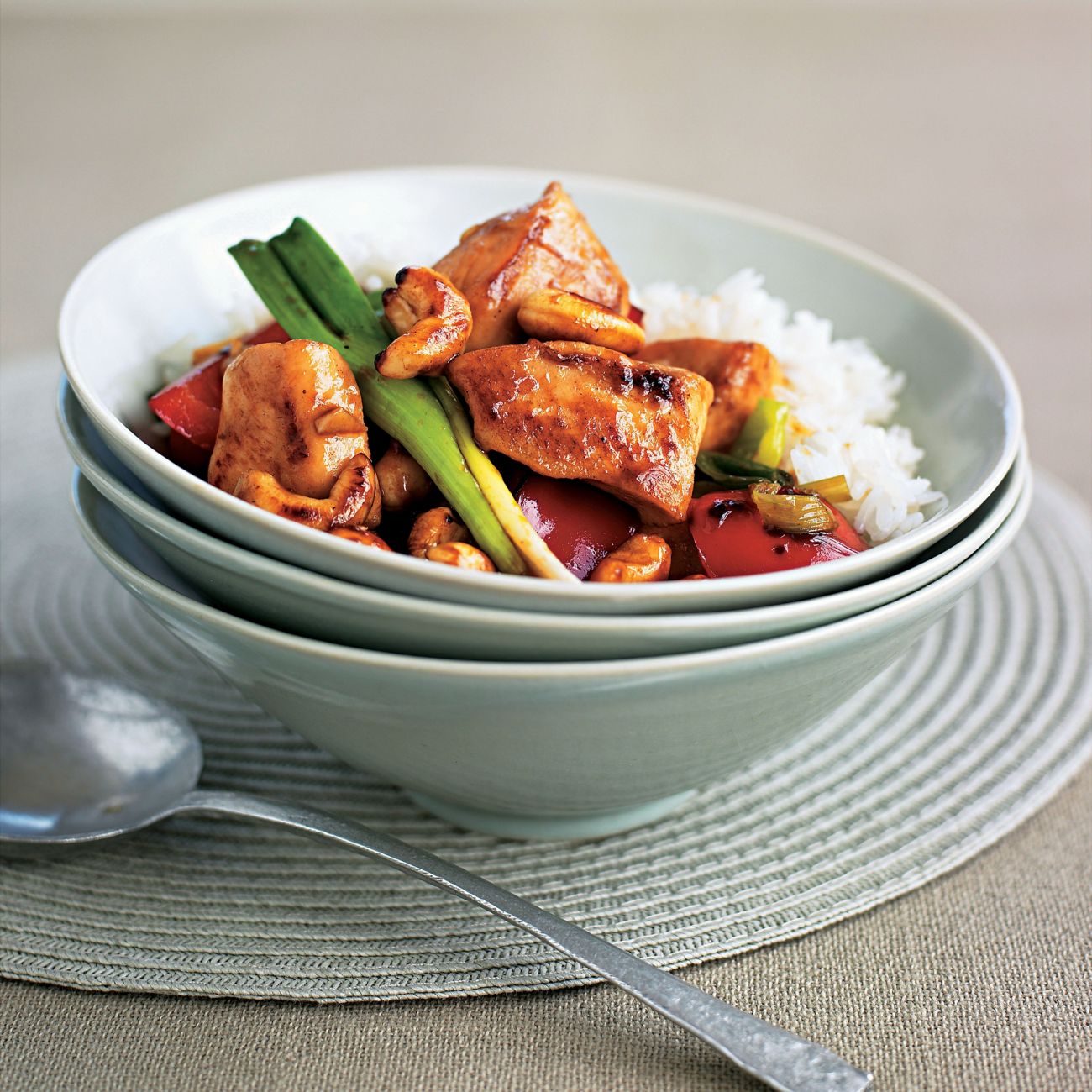 Cashew Chicken With Capsicums Recipe | Woolworths