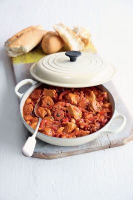 Smoky Cannellini Bean Stew With Sausages & Chicken