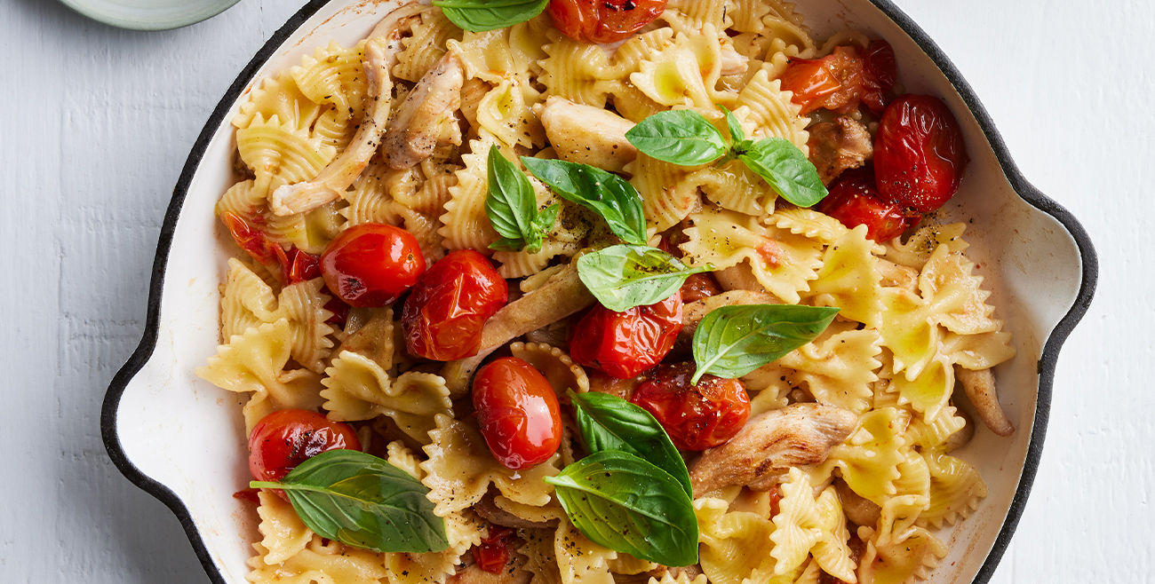 Easy Tomato & Chicken Pasta Recipe | Woolworths