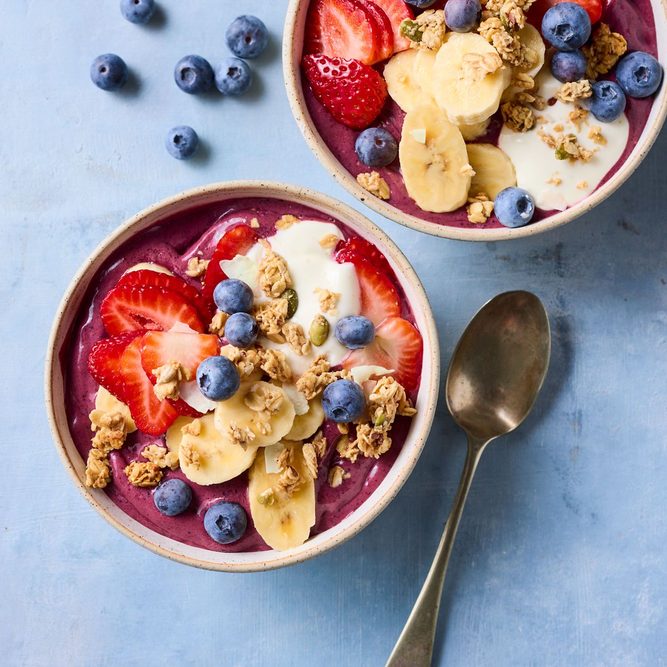 Banana & blueberry açai bowl Recipe | Woolworths