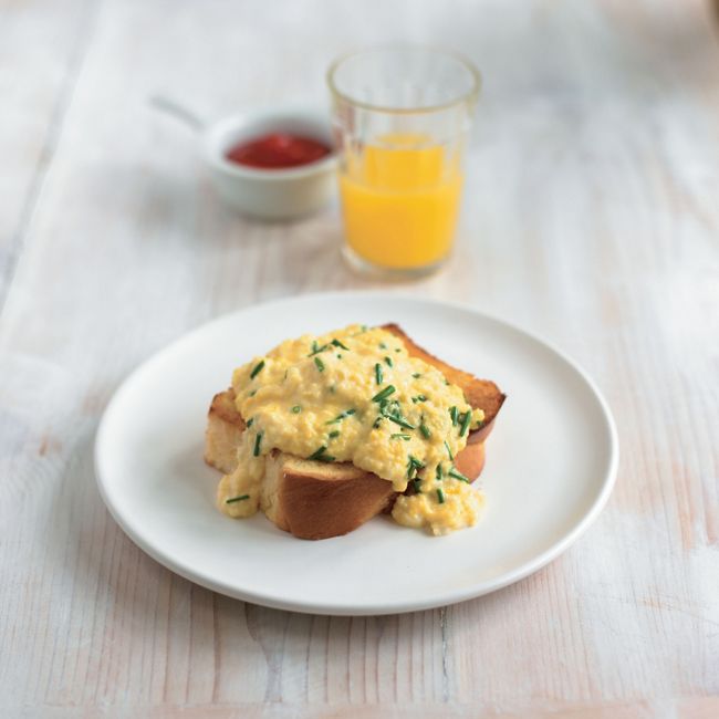 Creamy Scrambled Egg With Chives