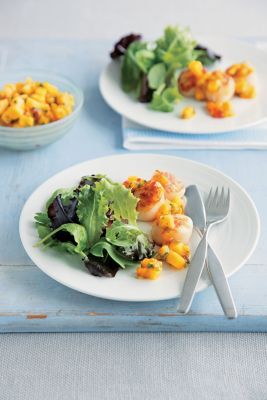 Scallops With Mango Salsa