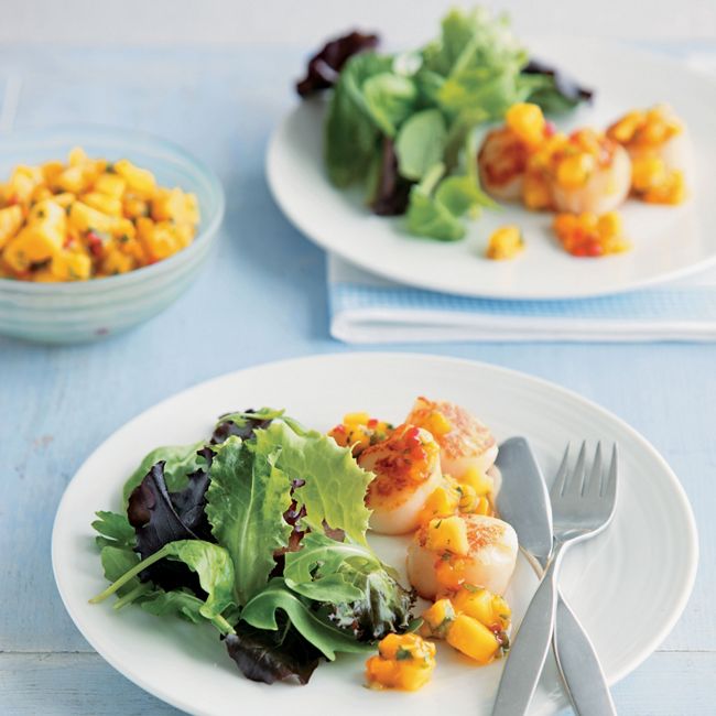 Scallops With Mango Salsa