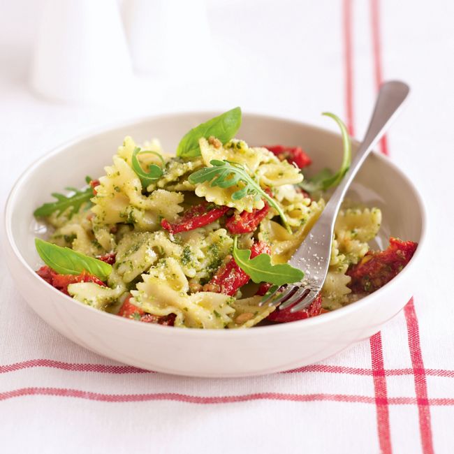 Farfalle, Tomato & Pesto Salad
