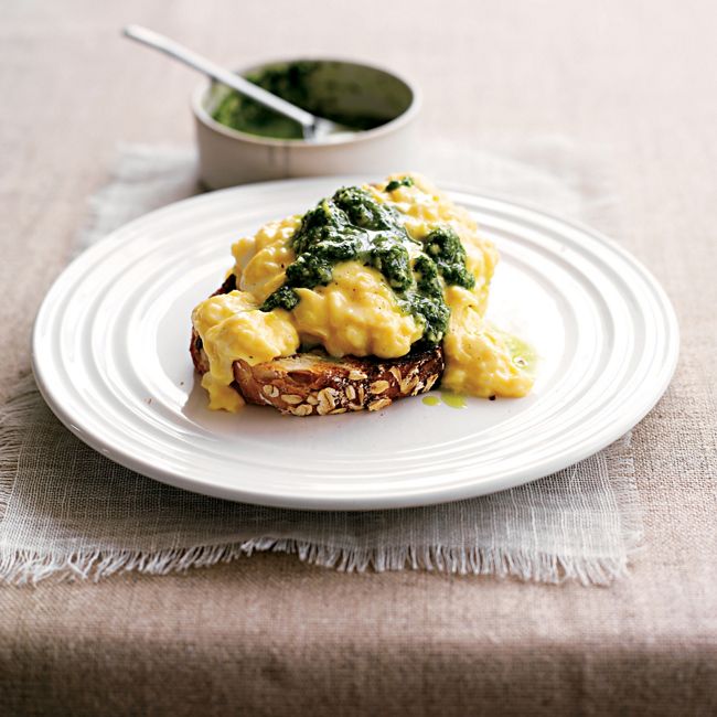Pesto Scrambled Eggs