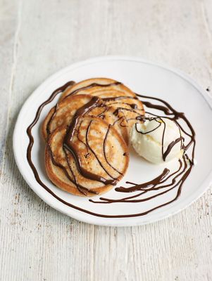 Spiced Drop Scones With Ice Cream & Chocolate Sauce