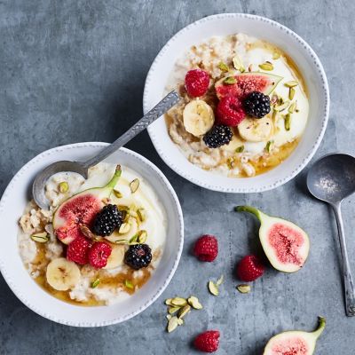 Cinnamon Porridge with Figs, Honey & Yoghurt