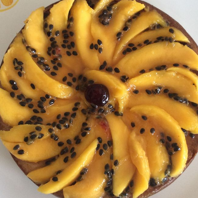Mango and White Chocolate Baked Cheesecake