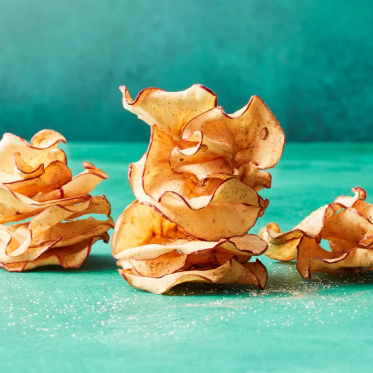 Healthier air-fryer apple chips
