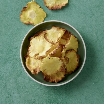 Air-fryer pineapple chips