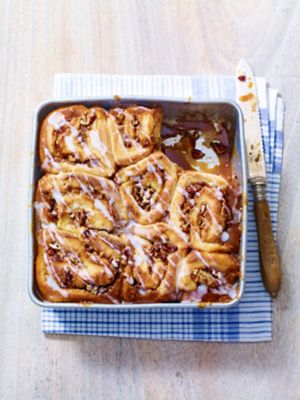 Pecan Caramel Cinnamon Buns