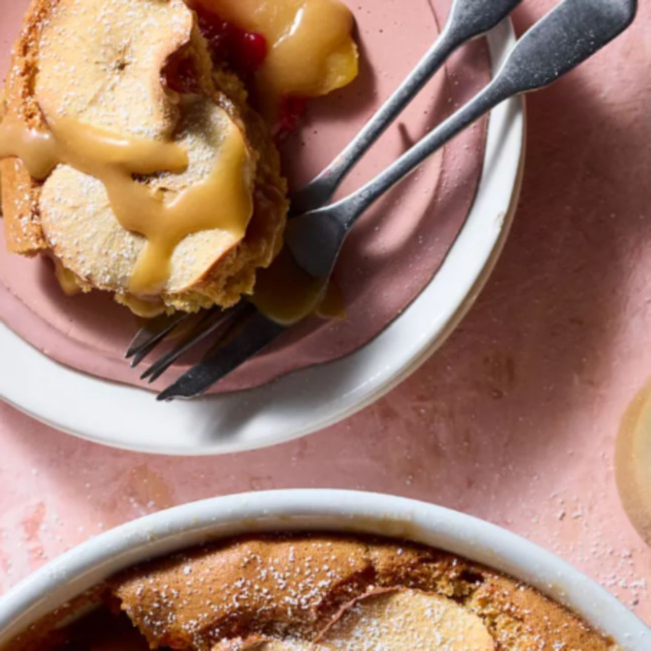 Apple & raspberry sponge pudding