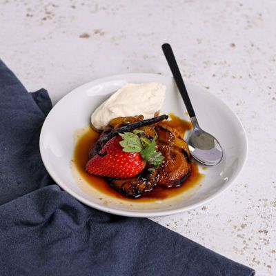 Baked Apricots with Vanilla & Whipped Cream