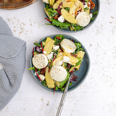 Baked Goats Cheese Salad with Apple & Pecans