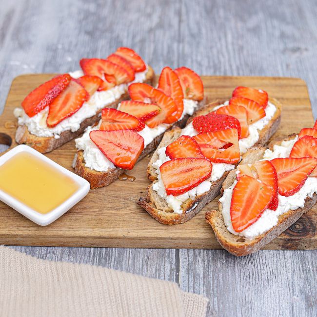 Balsamic Strawberry Ricotta Toast