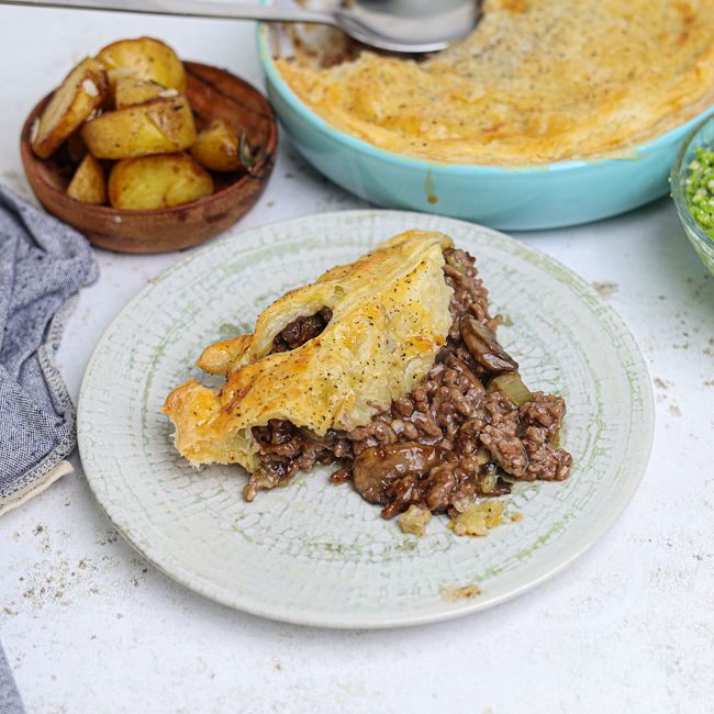 Beef Mince & Mushroom Pie