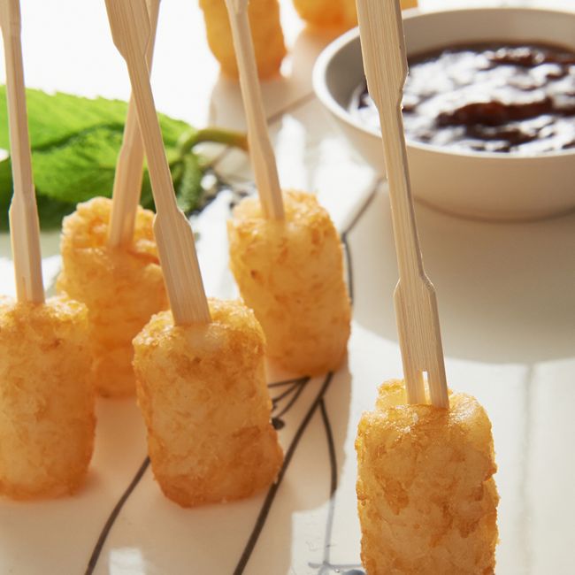 Birds Eye Gems & Dipping Sauce