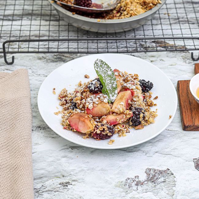 Blackberry, Apple & Oat Crumble