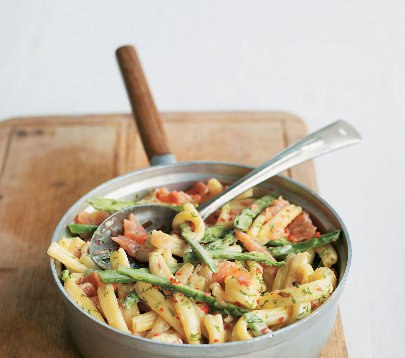 Spicy Smoked Salmon, Pea & Asparagus Pasta Recipe | Woolworths