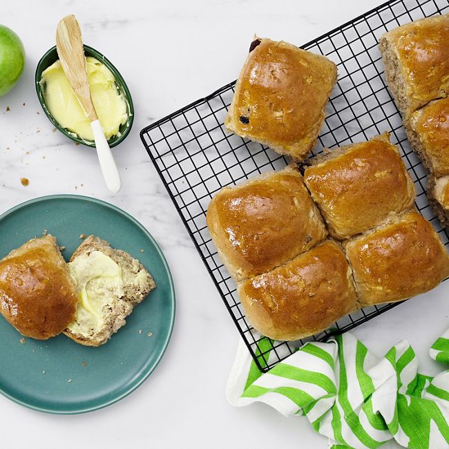 Apple & Cinnamon Buns