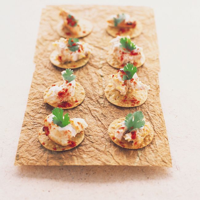 Mini Poppadoms With Creamy Chicken Tikka