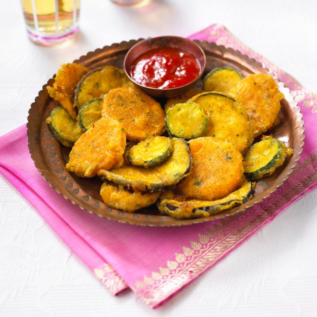 Spiced Vegetable Pakoras With Tomato & Ginger Dipping Sauce