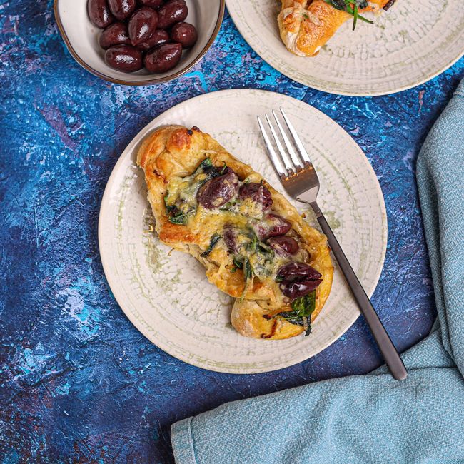 Cheese & Olive Pide