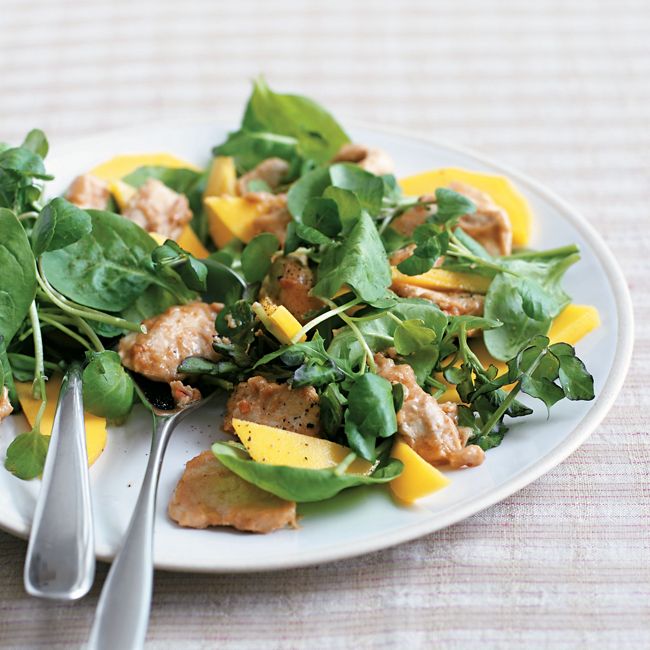 Mango & Spinach Salad With Warm Peanut Chicken
