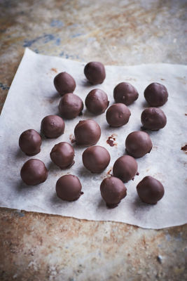 Rolling & Dipping Truffles