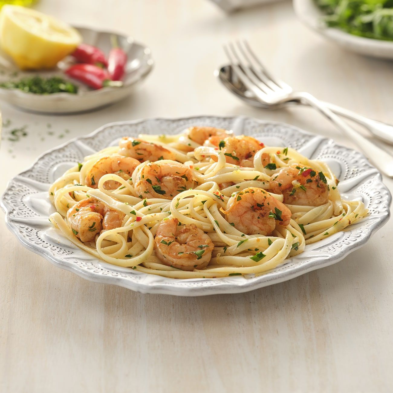 Garlic & Chilli Prawn Pasta Recipe | Woolworths