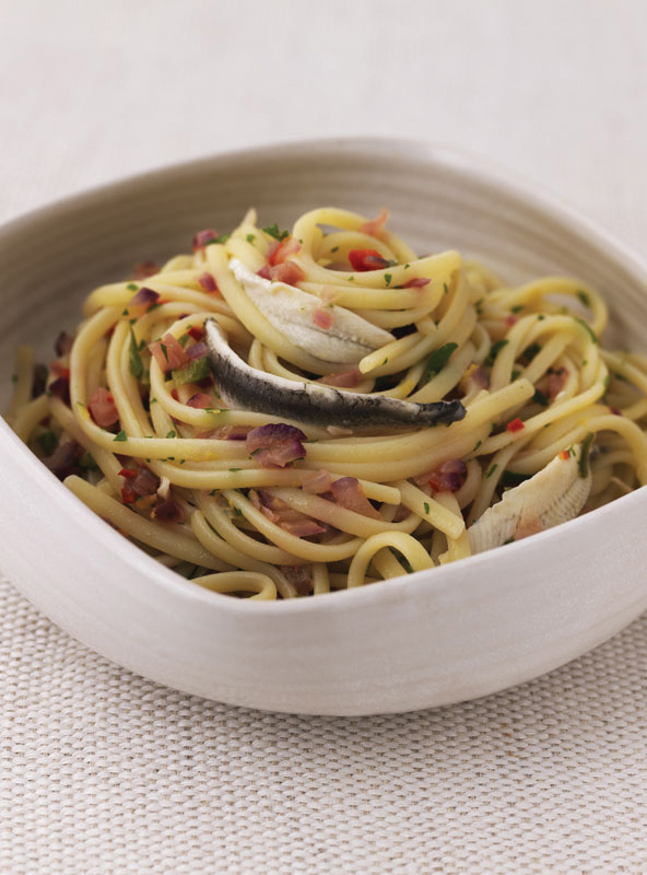Pasta With Anchovies, Chilli, And Lemon