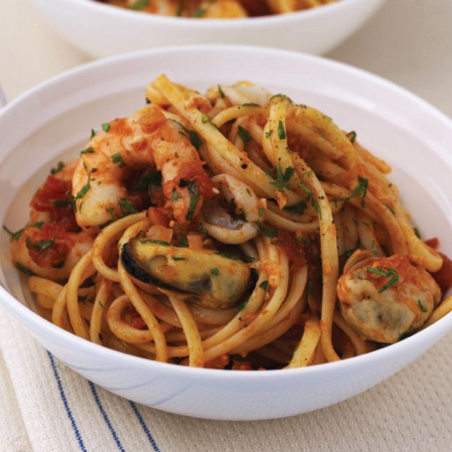 Pasta With Seafood & Tomatoes