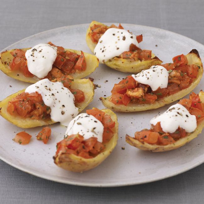 Potato Skins With Spicy Tomato Sauce