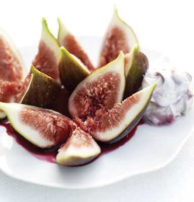 Fresh Figs With Cassis Cream