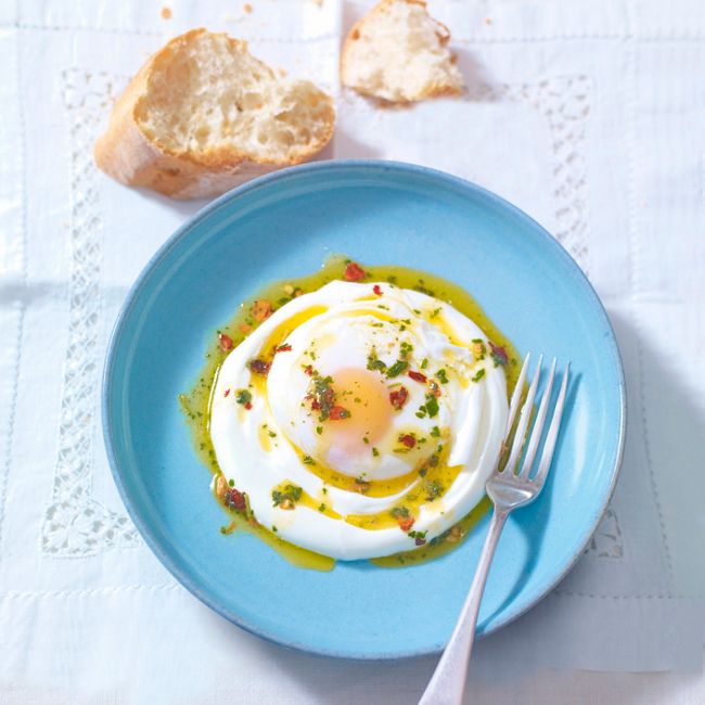 Poached Eggs In Garlic Yoghurt