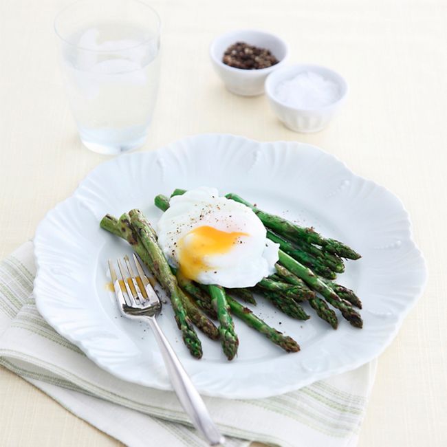 Poached Eggs With Chargrilled Asparagus