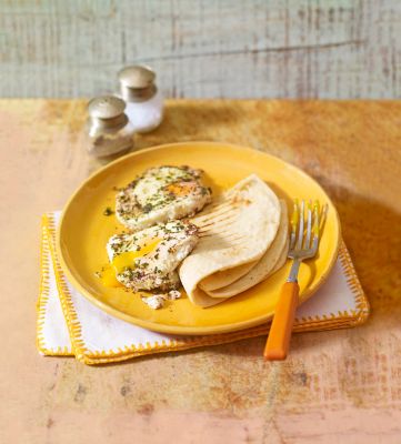 Fried Eggs With Garlic